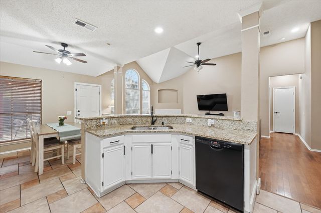 4426 Hanover Street, Grand Prairie, TX 75052