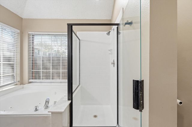 4426 Hanover Street, Grand Prairie, TX 75052