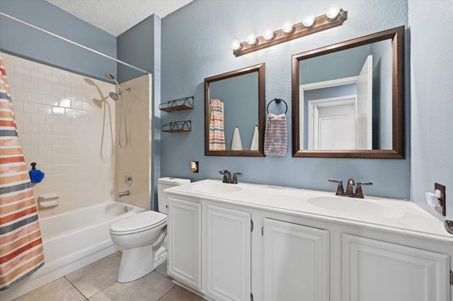 4426 Hanover Street, Grand Prairie, TX 75052