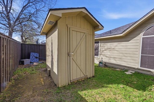 4426 Hanover Street, Grand Prairie, TX 75052