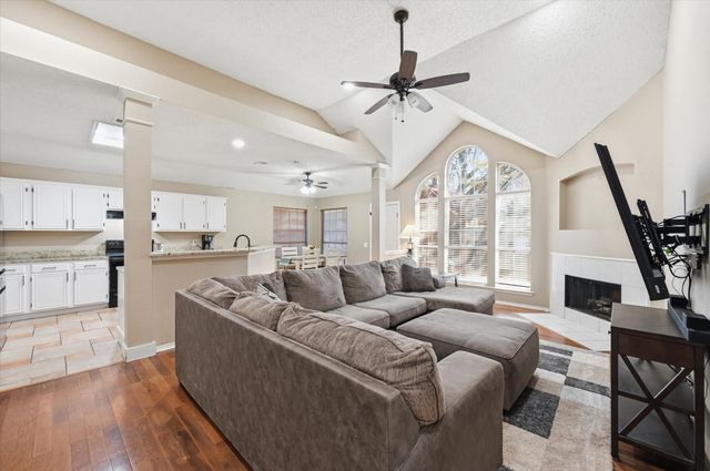 4426 Hanover Street, Grand Prairie, TX 75052