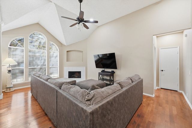 4426 Hanover Street, Grand Prairie, TX 75052