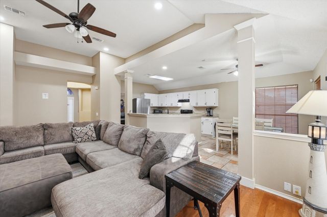 4426 Hanover Street, Grand Prairie, TX 75052