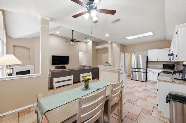 4426 Hanover Street, Grand Prairie, TX 75052