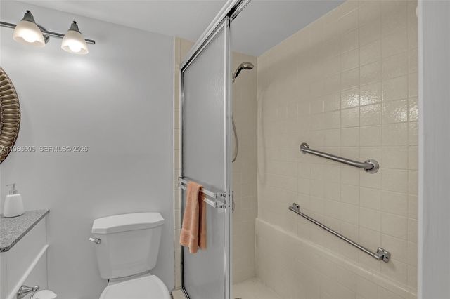 337 Pine Ridge Cir D-2, Green Acres, FL 33463