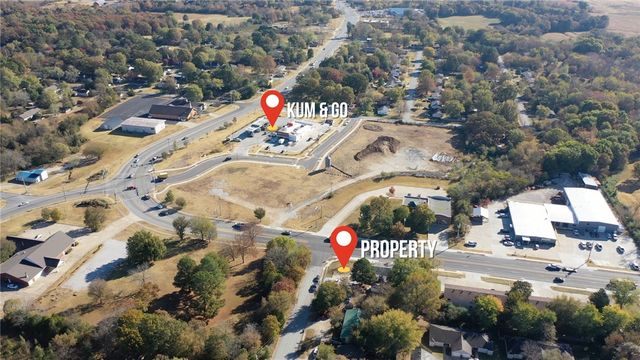 1009 S Happy Hollow Road, Fayetteville, AR 72701