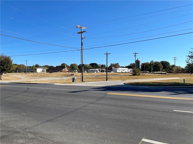 1009 S Happy Hollow Road, Fayetteville, AR 72701