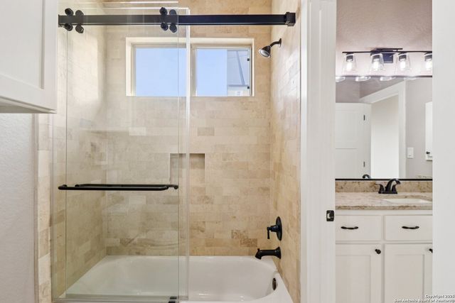 1704 Gruene Vineyard, New Braunfels, TX 78130