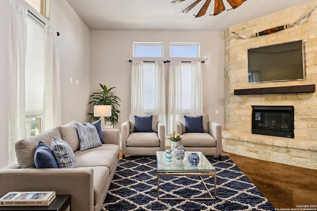 1704 Gruene Vineyard, New Braunfels, TX 78130