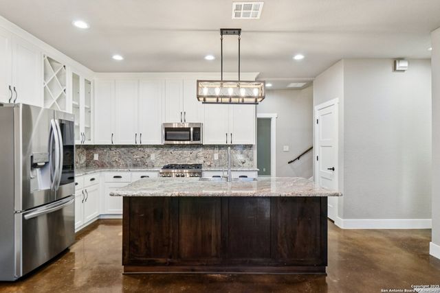 1704 Gruene Vineyard, New Braunfels, TX 78130