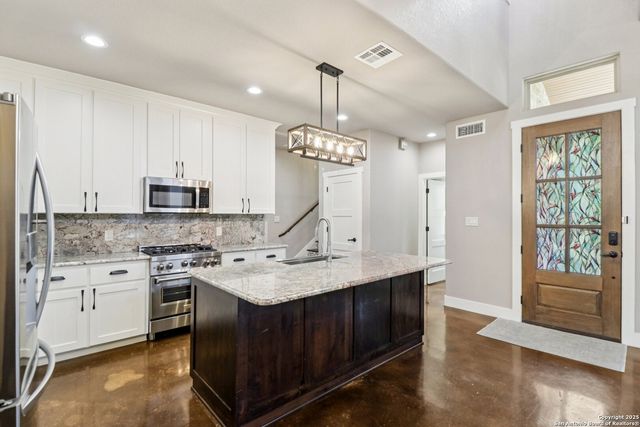 1704 Gruene Vineyard, New Braunfels, TX 78130