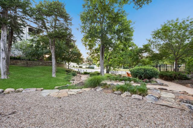 1925 Woodland Heights Place, Dallas, TX 75208