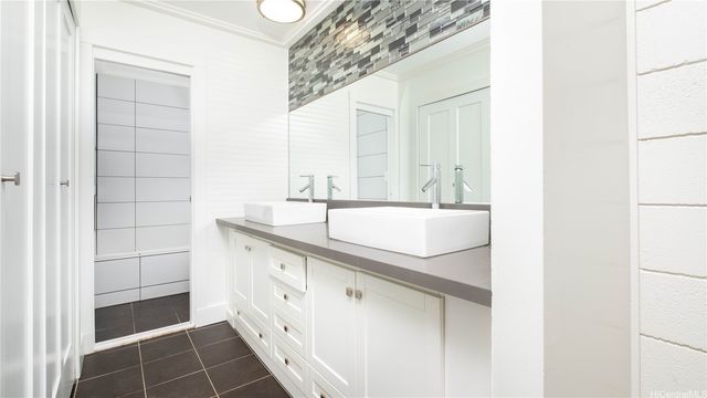 282 Opihikao Way 672, Honolulu, HI 96825