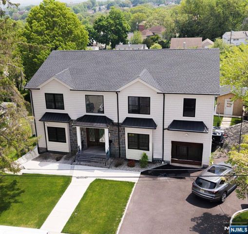 25 Mayfair Place, Clifton, NJ 07013