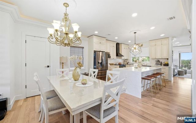 25 Mayfair Place, Clifton, NJ 07013