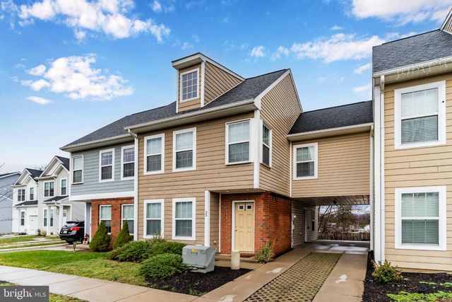 25 PARKVIEW DR, Carlisle, PA 17013