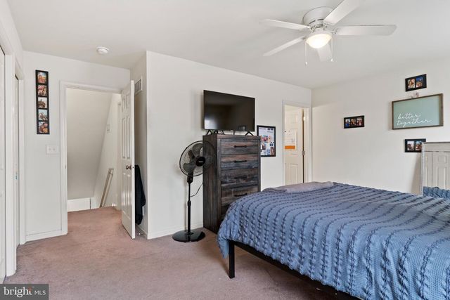 25 PARKVIEW DR, Carlisle, PA 17013