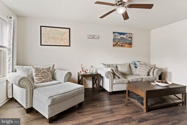 25 PARKVIEW DR, Carlisle, PA 17013