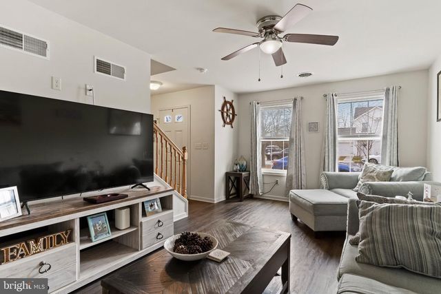 25 PARKVIEW DR, Carlisle, PA 17013