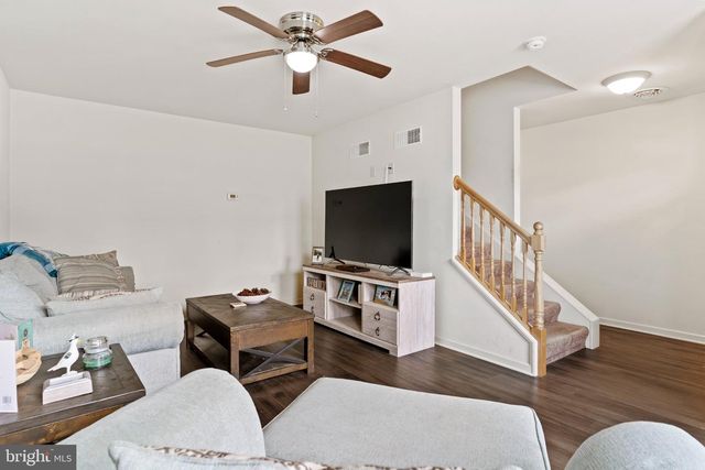 25 PARKVIEW DR, Carlisle, PA 17013