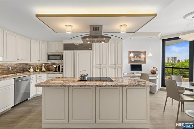 900 Palisade Avenue 6G, Fort Lee, NJ 07024