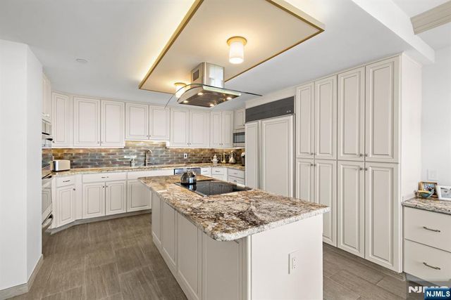 900 Palisade Avenue 6G, Fort Lee, NJ 07024