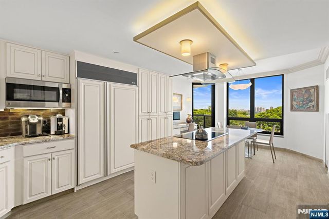 900 Palisade Avenue 6G, Fort Lee, NJ 07024