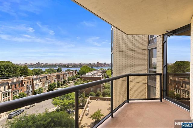900 Palisade Avenue 6G, Fort Lee, NJ 07024
