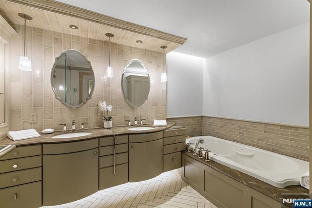 900 Palisade Avenue 6G, Fort Lee, NJ 07024