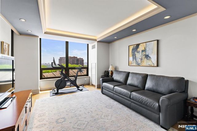 900 Palisade Avenue 6G, Fort Lee, NJ 07024