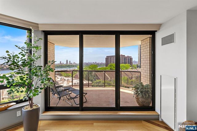 900 Palisade Avenue 6G, Fort Lee, NJ 07024
