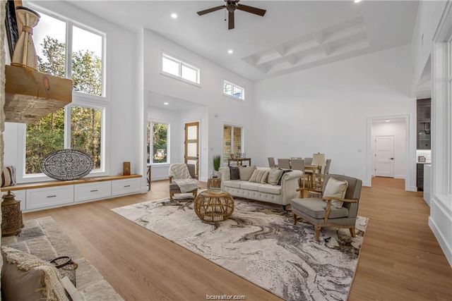 4334 Berkshire, Franklin, TX 77856