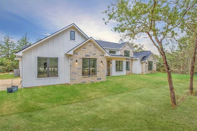 4334 Berkshire, Franklin, TX 77856