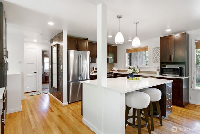 8018 40th Avenue NE, Seattle, WA 98115