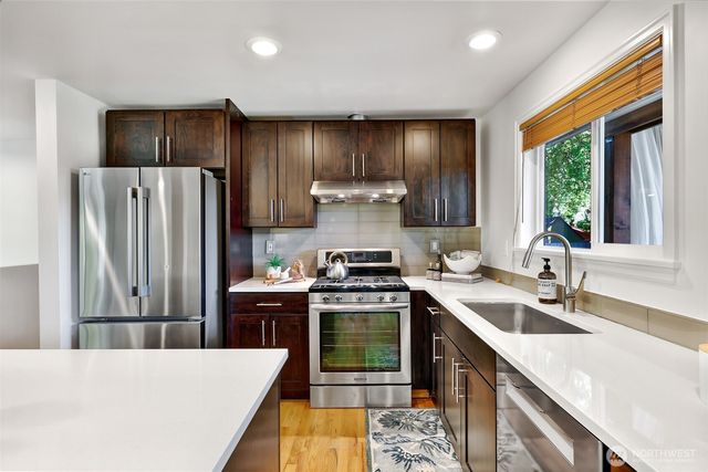 8018 40th Avenue NE, Seattle, WA 98115