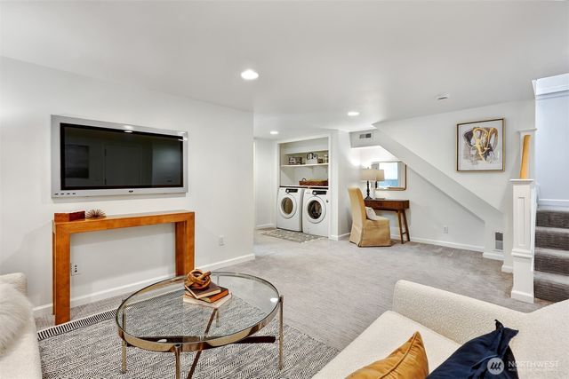 8018 40th Avenue NE, Seattle, WA 98115