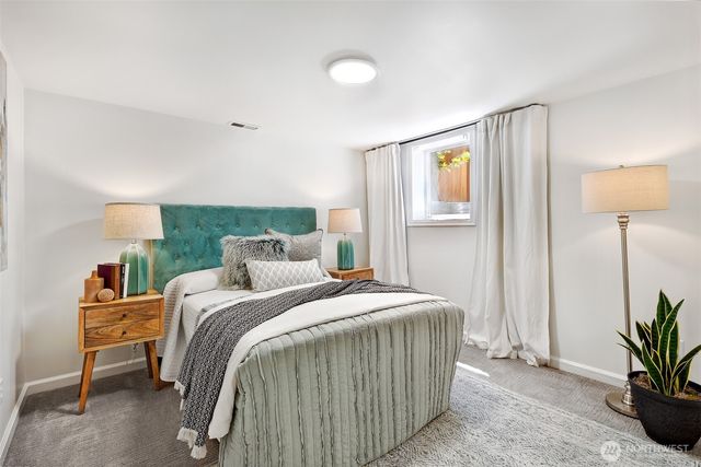 8018 40th Avenue NE, Seattle, WA 98115
