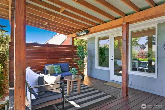 8018 40th Avenue NE, Seattle, WA 98115