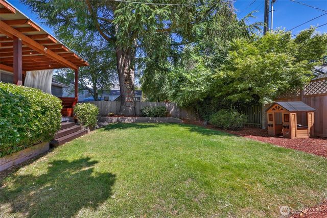 8018 40th Avenue NE, Seattle, WA 98115