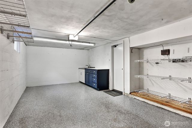 8018 40th Avenue NE, Seattle, WA 98115