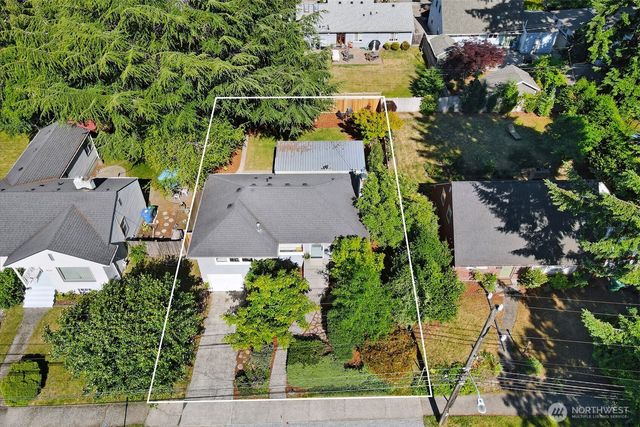 8018 40th Avenue NE, Seattle, WA 98115