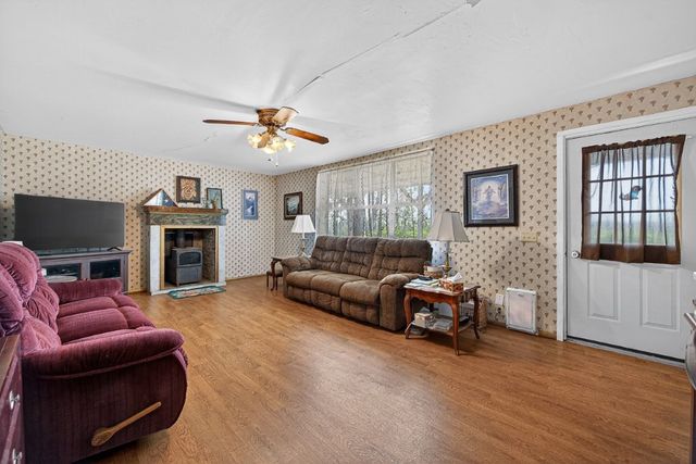 10811 Brady Road, Prairie Grove, AR 75753