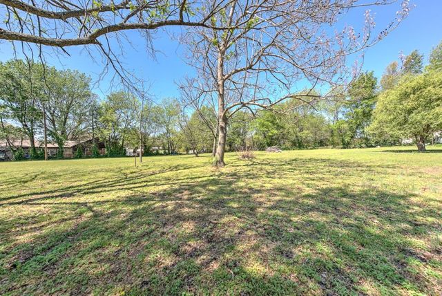 10811 Brady Road, Prairie Grove, AR 75753