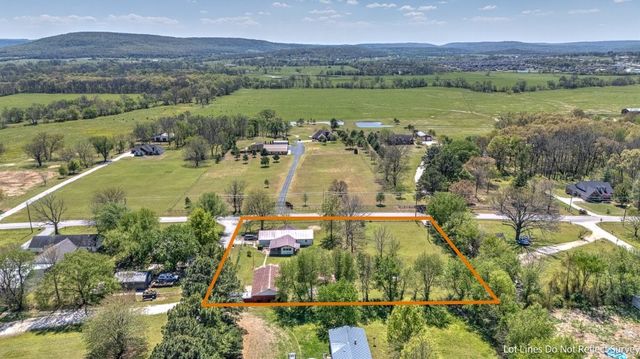 10811 Brady Road, Prairie Grove, AR 75753
