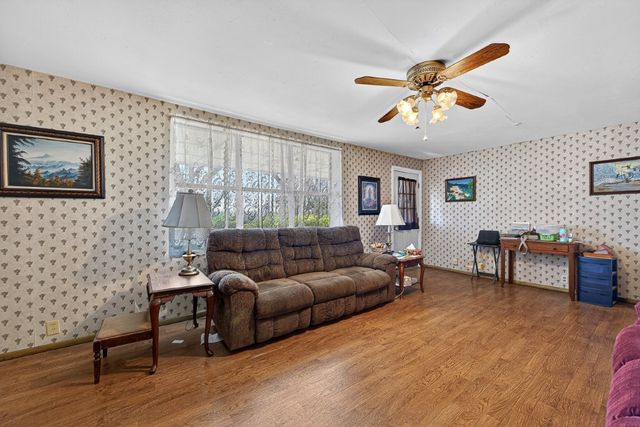 10811 Brady Road, Prairie Grove, AR 75753