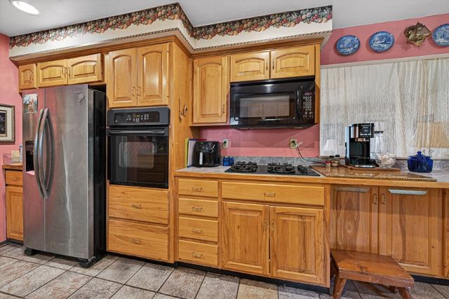 10811 Brady Road, Prairie Grove, AR 75753