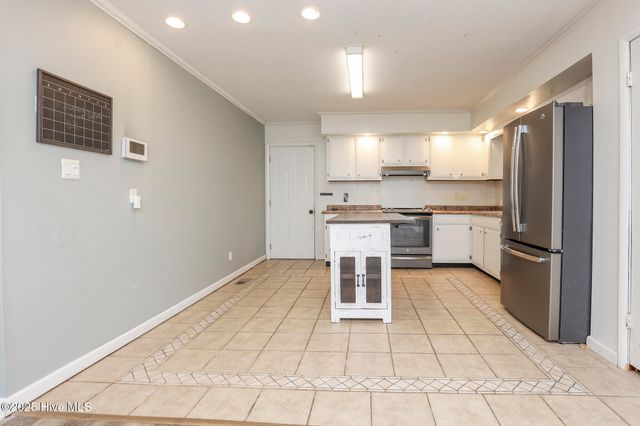 414 Brynn Marr Road, Jacksonville, NC 28546