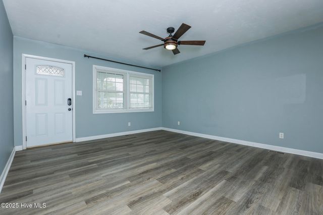 414 Brynn Marr Road, Jacksonville, NC 28546