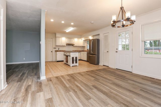 414 Brynn Marr Road, Jacksonville, NC 28546