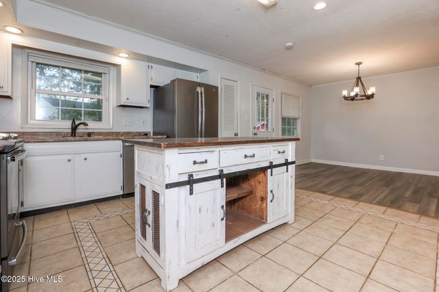 414 Brynn Marr Road, Jacksonville, NC 28546